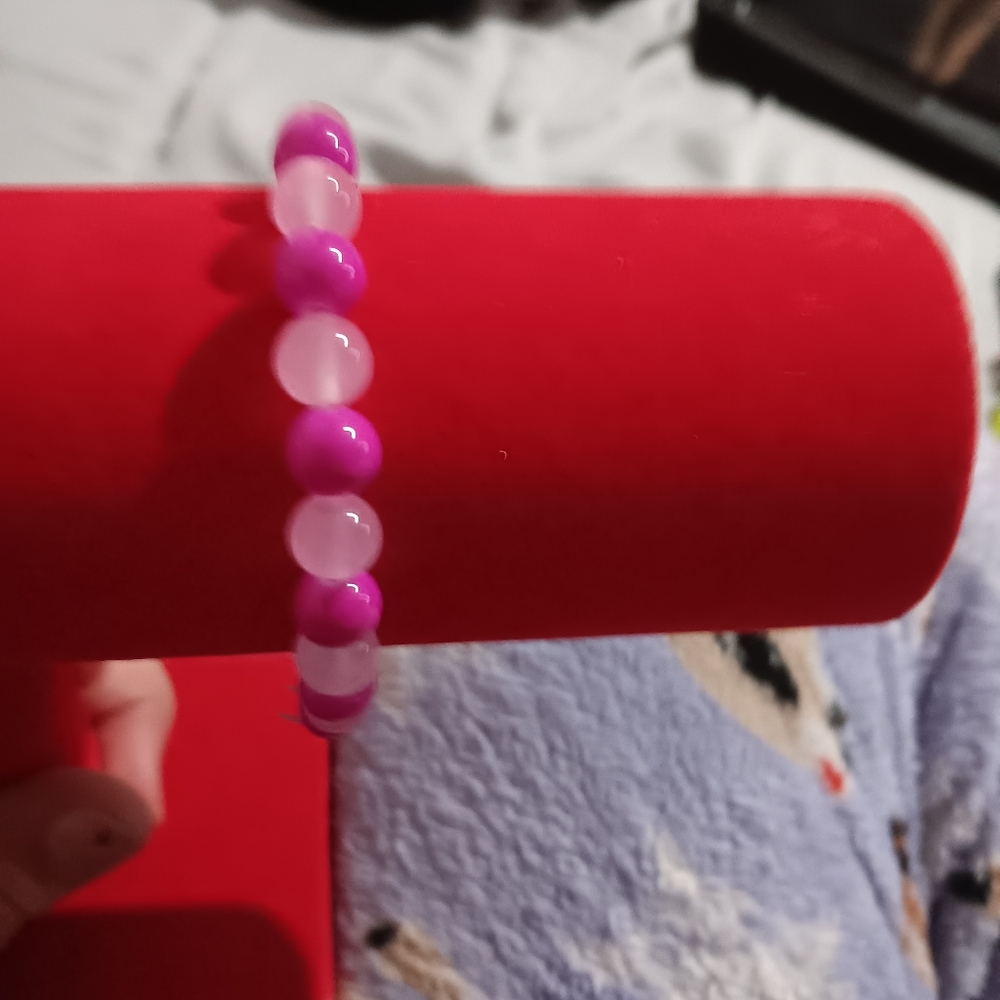 Pink glass bead bracelet